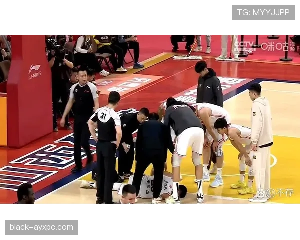身体接触判罚标准是什么？如何界定合理对抗与犯规？